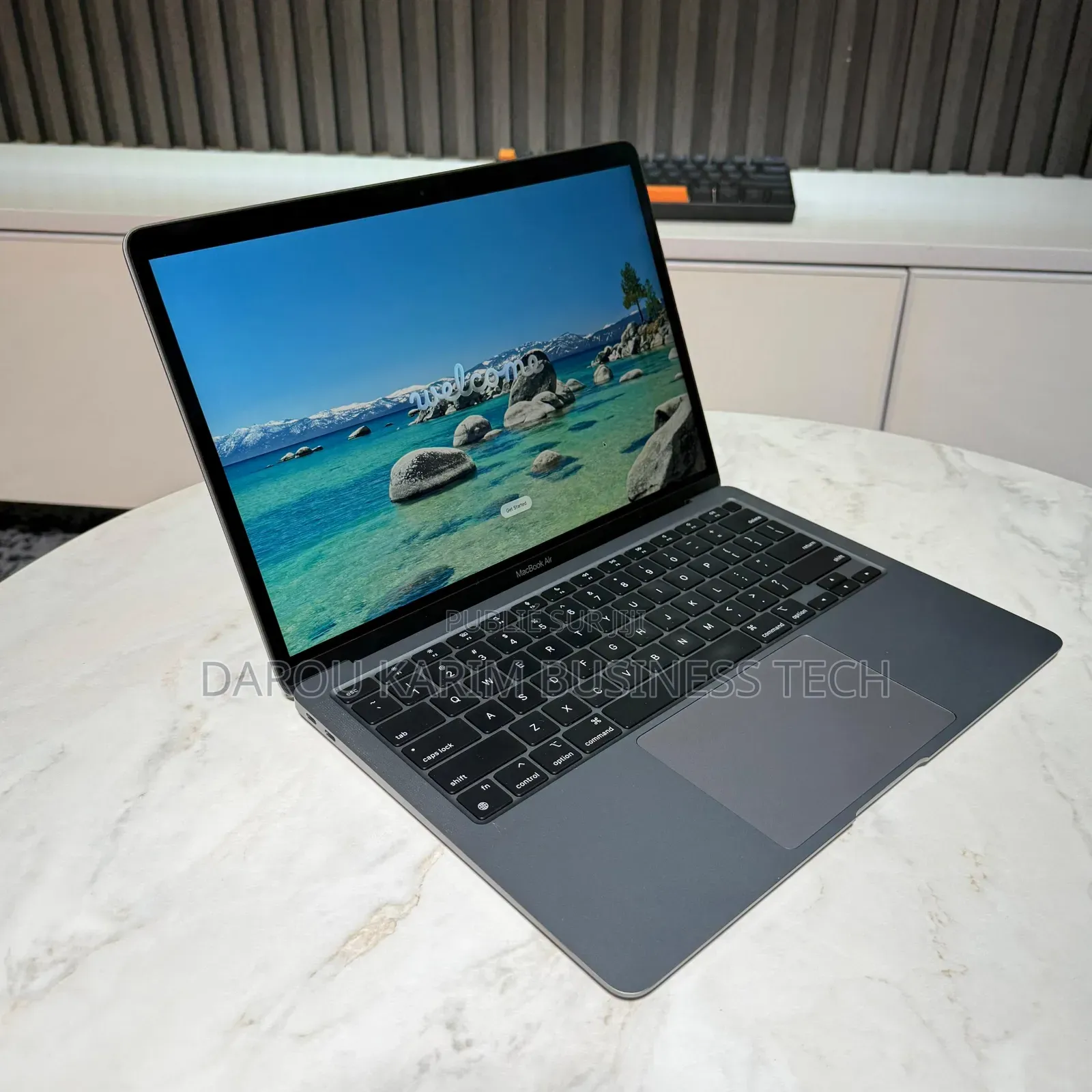 New Apple MacBook Air 2020 M1 8GB Apple M1 SSD 256GB