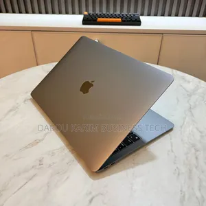 New Apple MacBook Air 2020 M1 8GB Apple M1 SSD 256GB