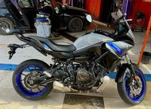 Photo - Yamaha 2021 Black