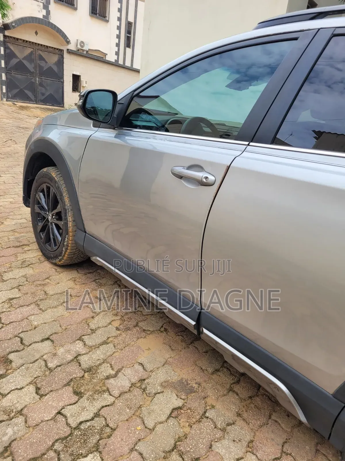 Toyota RAV4 LE 4dr SUV (2.5L 4cyl 6A) 2018 Gris