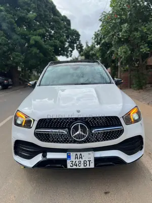 Photo - Mercedes-Benz GLE-Class GLE 450 4MATIC 2020 Blanc