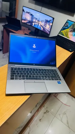 New HP ZBook Firefly 14 G7 32GB Intel Core I7 SSD 512GB