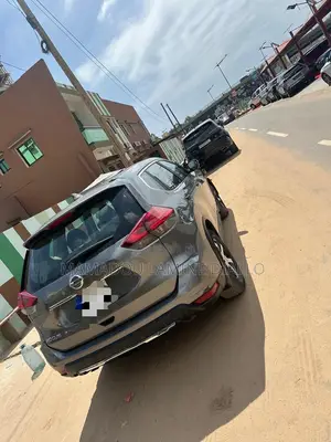 Photo - Nissan Rogue 2017 Gris