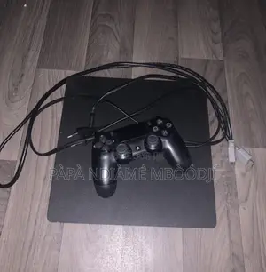 Photo - Ps4 Slim - Bon État