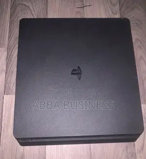 Photo - Play Station 4 Slim