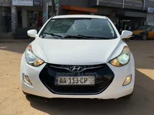 Hyundai Avante 2012 Blanc