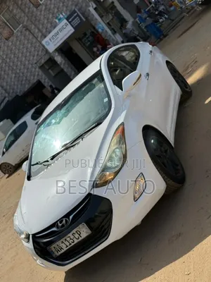 Photo - Hyundai Avante 2012 Blanc