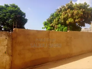 Terrain À Vendre À Sebikotane