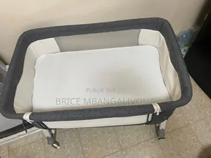 Photo - Berceau Bébé Avec Matelas Orthopédique