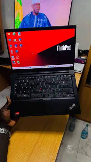 New Lenovo ThinkPad E14 Gen 2 8GB AMD Ryzen 3 SSD 256GB