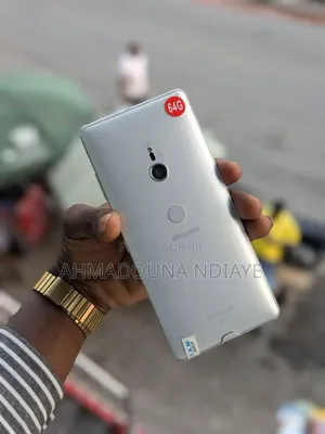 Photo - New Sony Xperia XZ3 64 GB Gris