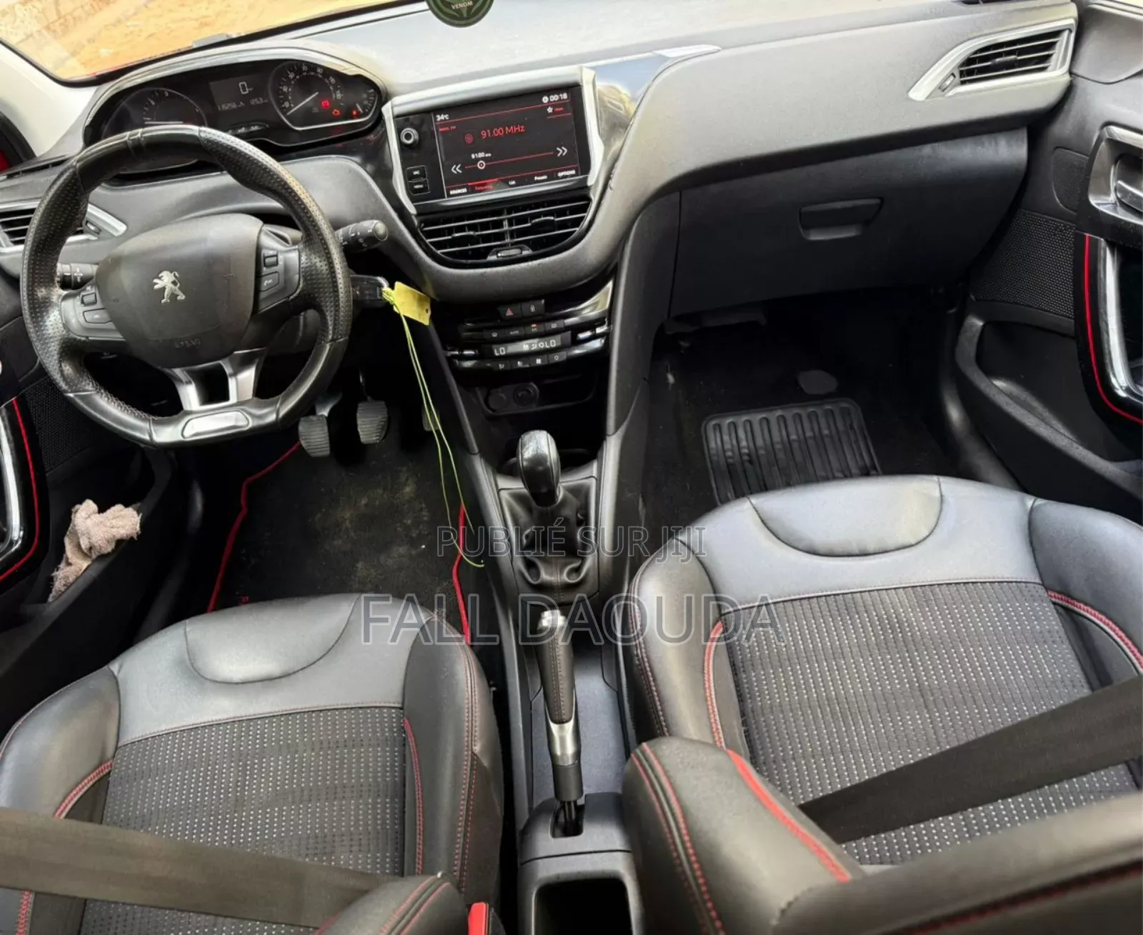 Peugeot 208 2018 Rouge