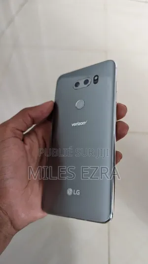 New LG V30 64 GB Gris