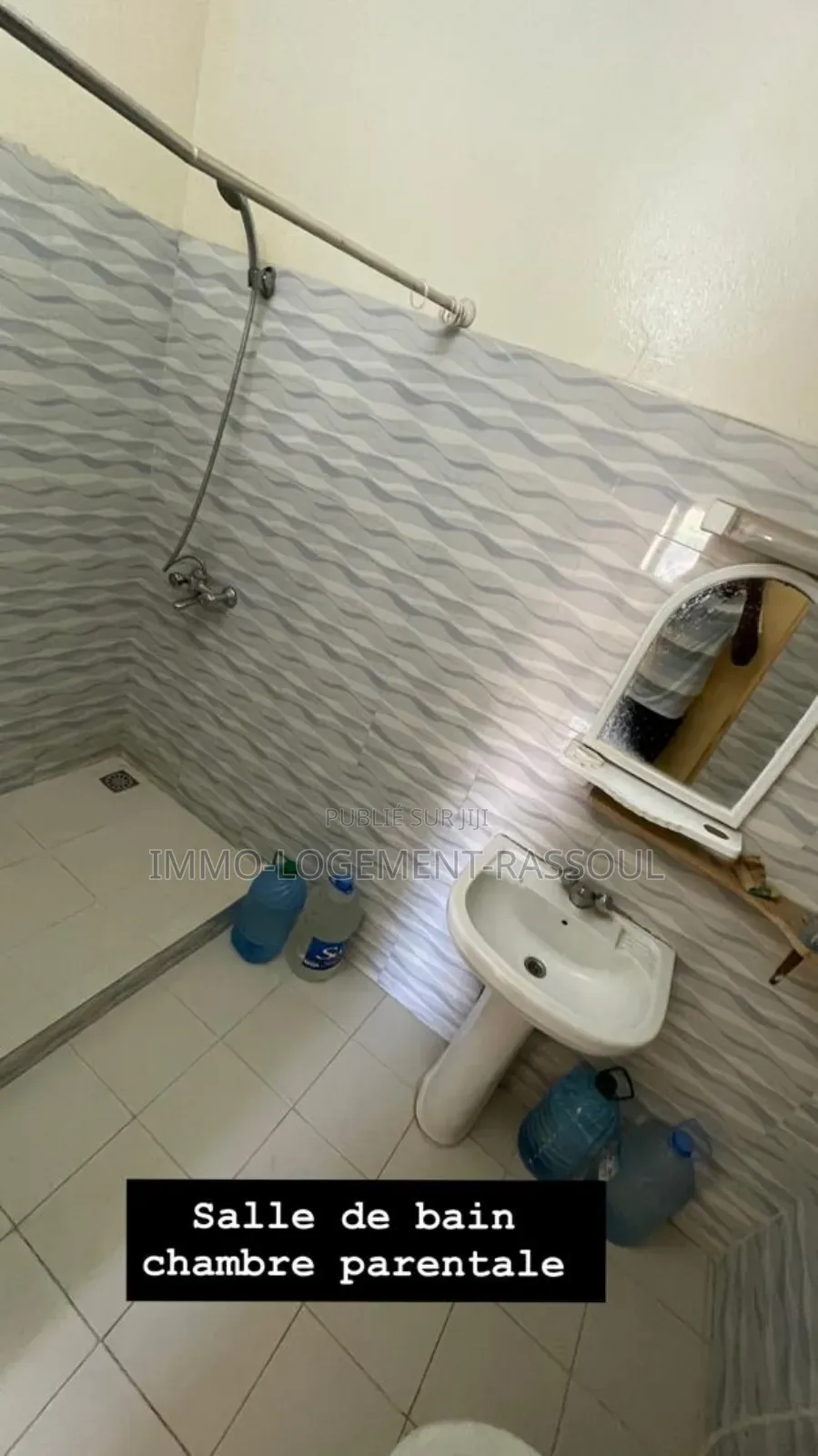 4chbre Appartement dans , Patte d'Oie à Louer