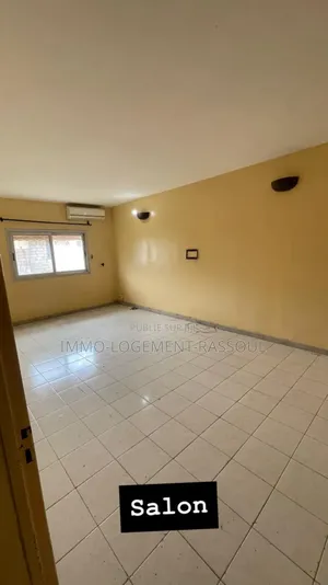 4chbre Appartement dans , Patte d'Oie à Louer