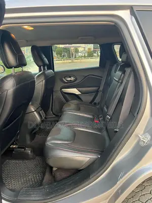 Jeep Cherokee Limited 4x4 2017 Gris