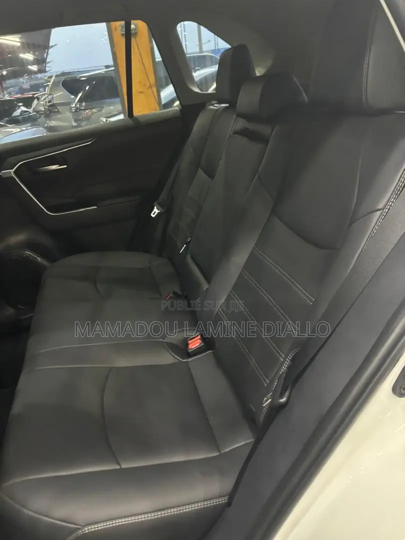 Toyota RAV4 2025 Blanc