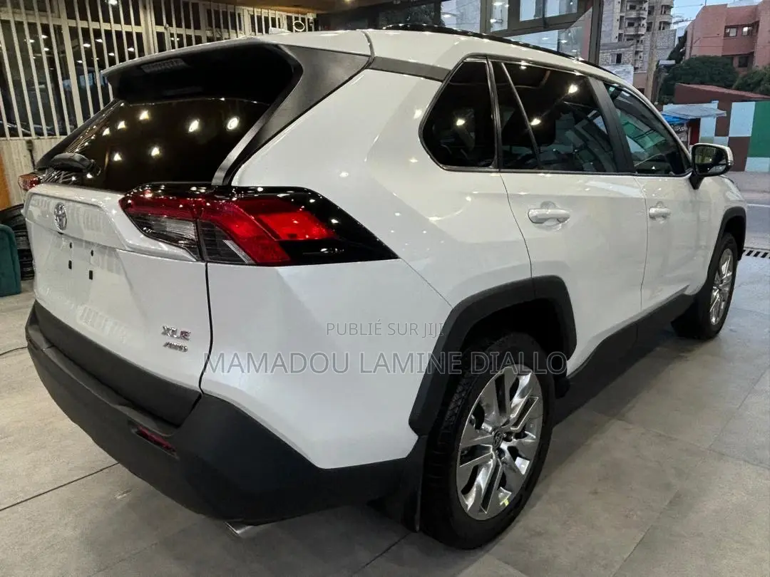 Toyota RAV4 2025 Blanc