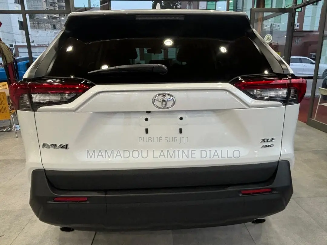 Toyota RAV4 2025 Blanc