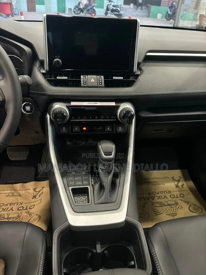 Toyota RAV4 2025 Blanc