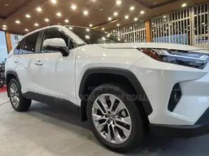 Toyota RAV4 2025 Blanc