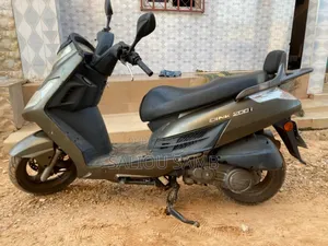 Motos À Vendre À Sebikotane 350.000