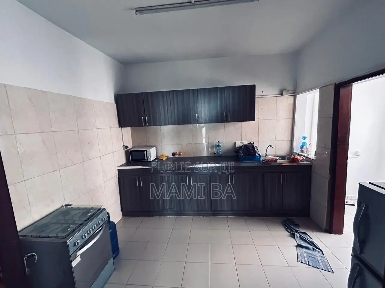 Furnished 9chbre Maison dans Mami Ba, Almadies à Vendre