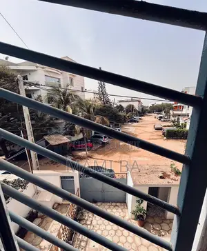 Furnished 9chbre Maison dans Mami Ba, Almadies à Vendre