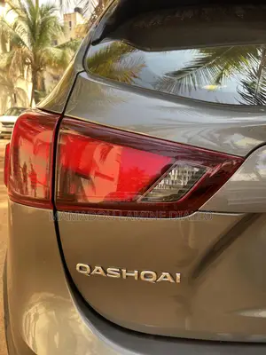 Nissan Qashqai 2018 Gris