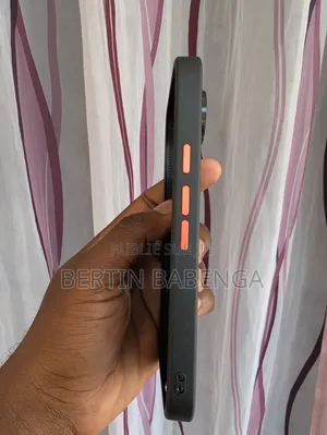 Photo - New Google Pixel 10 128 GB Black