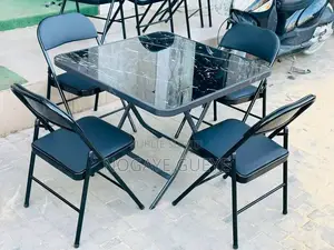 Photo - Table De Salle À Manger 4 Chaises