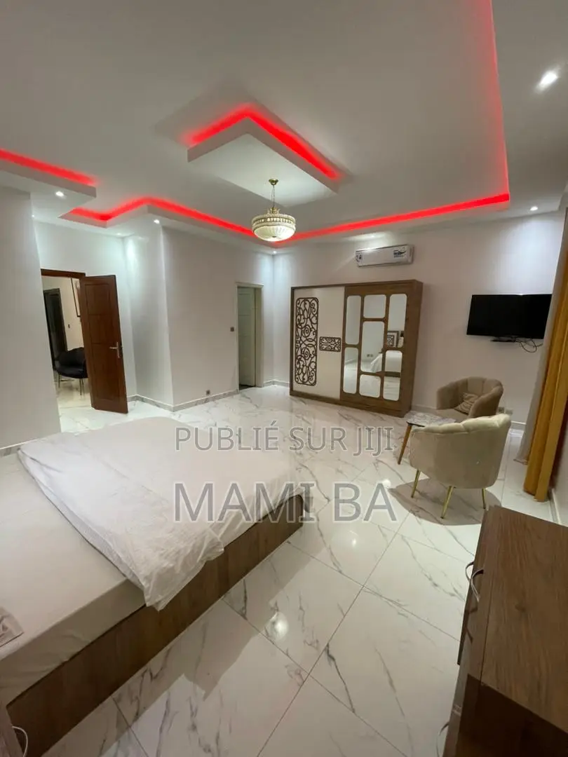 Furnished 2chbre Appartement dans Mami, Almadies à Louer