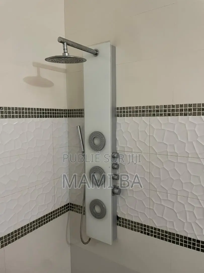 Furnished 2chbre Appartement dans Mami, Almadies à Louer