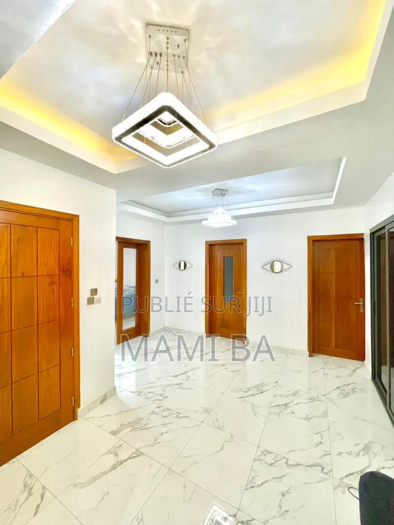 Furnished 2chbre Appartement dans Mami, Almadies à Louer