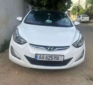 Photo - Hyundai Avante 2016 Blanc