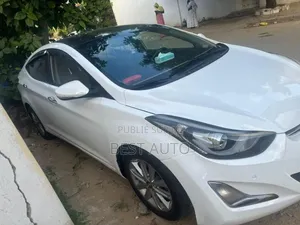 Hyundai Avante 2016 Blanc