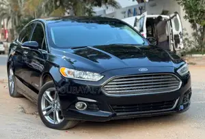 Photo - Ford Fusion 2016 Blanc