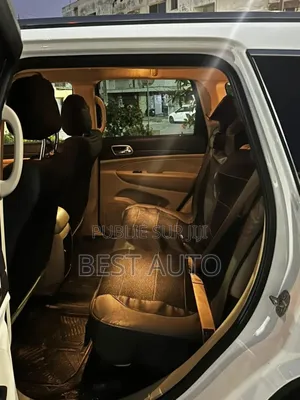 Jeep Grand Cherokee À Louer 40.000 La Journée