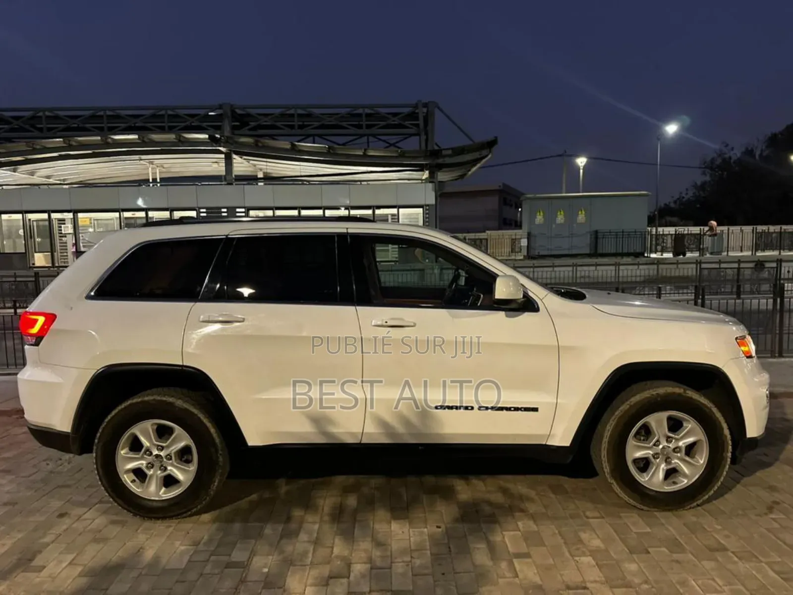 Jeep Grand Cherokee À Louer 40.000 La Journée