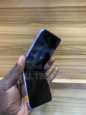 New Samsung Galaxy Z Flip4 256 GB Black