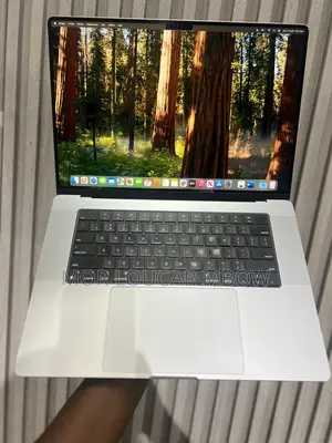 Photo - New Ordinateur Portable Apple MacBook 32GB Apple M1 Pro SSD 512GB