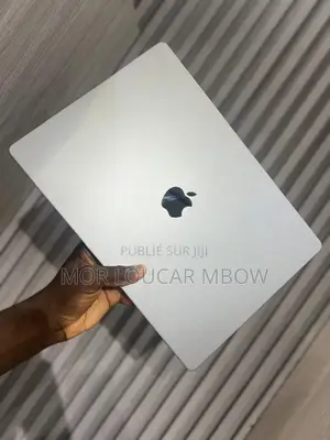 New Ordinateur Portable Apple MacBook 32GB Apple M1 Pro SSD 512GB