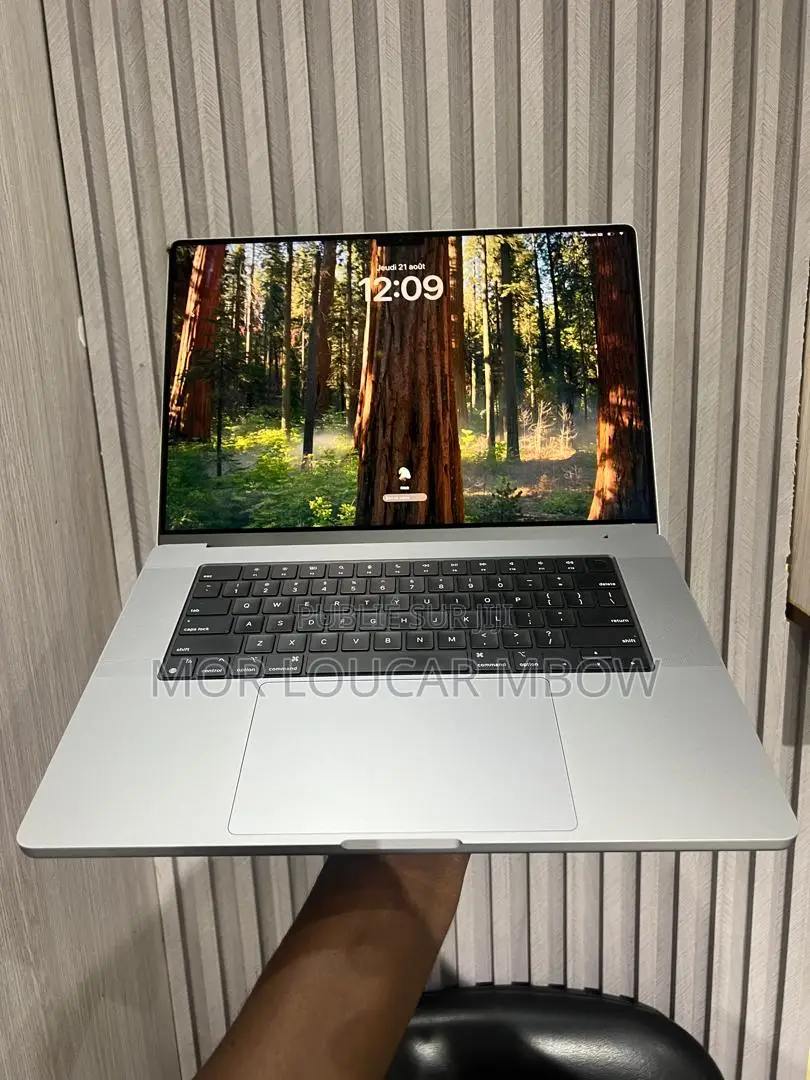 New Ordinateur Portable Apple MacBook 32GB Apple M1 Pro SSD 512GB