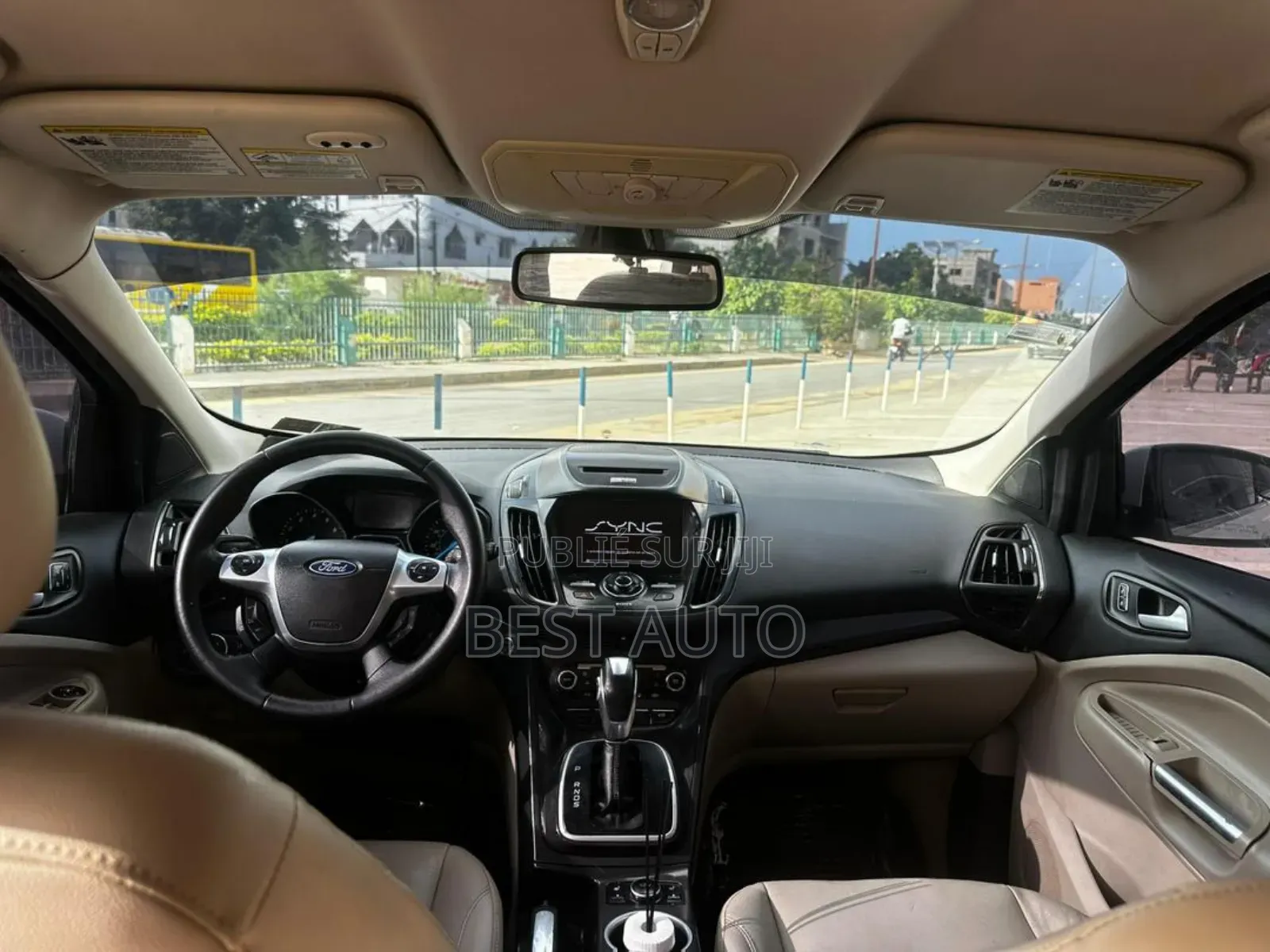 Ford Escape 2015 Blanc