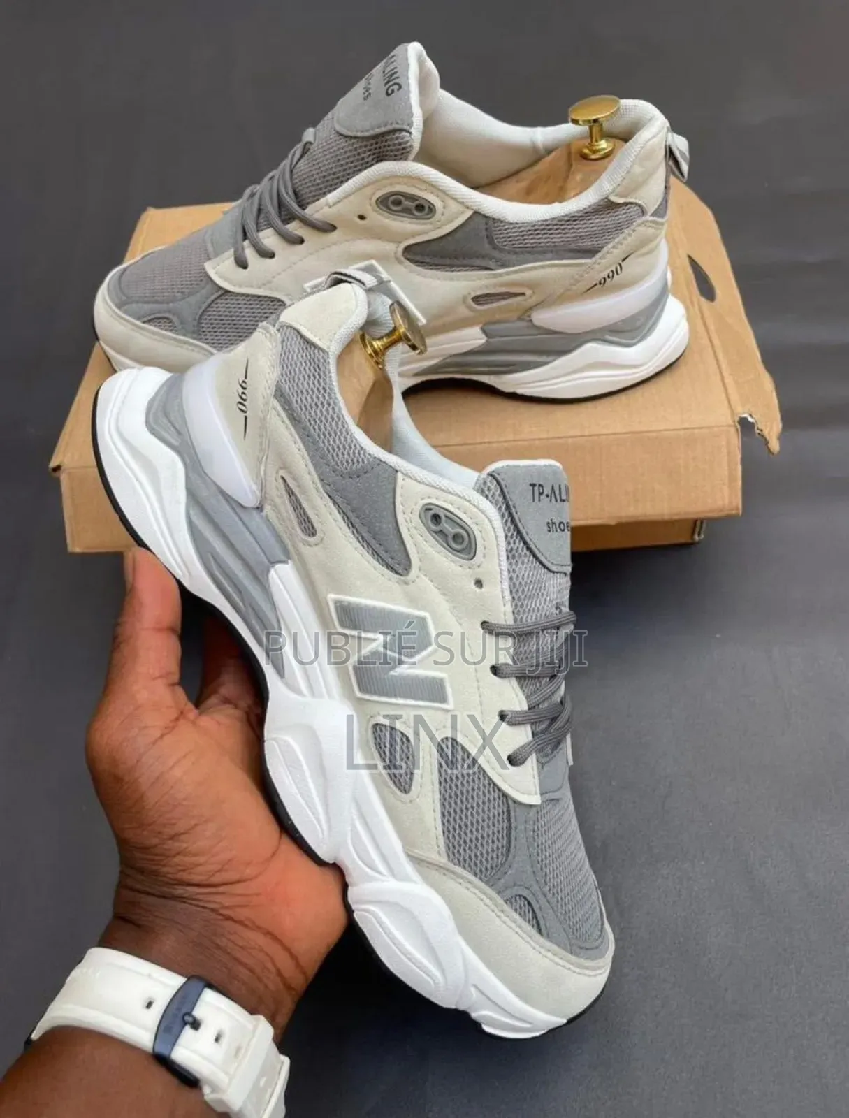 New Balance Chunky Gris Blanc Disponible