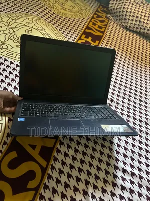 Photo - Ordinateur Portable Asus 1015E 4GB Intel Pentium HDD 512GB