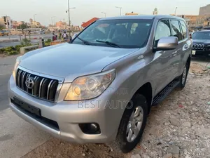 Photo - Toyota Land Cruiser Prado 2010 Gris