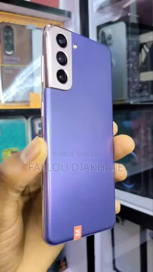 Photo - New Samsung Galaxy S21 5G 256 GB Blanc