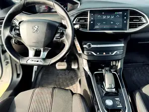 Peugeot 308 2020 Blanc