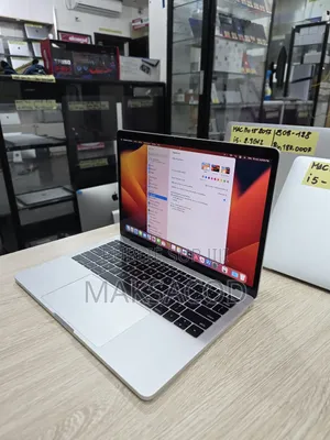 Ordinateur portable Apple MacBook Pro 2017 8GB Intel Core i5 SSD 128GB